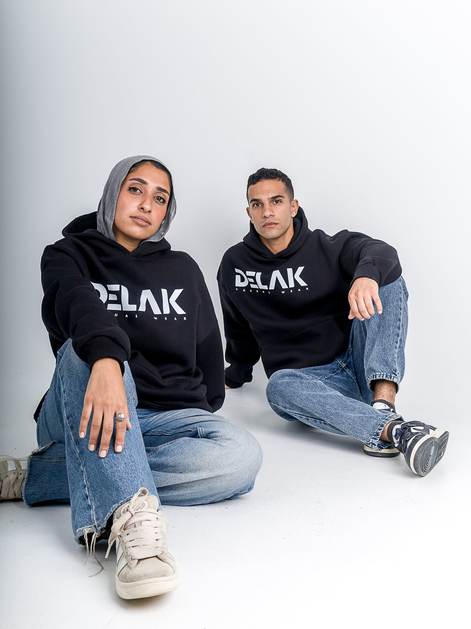 Black "Signature" Oversized Hoodie