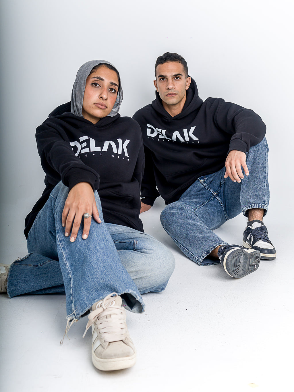 Black "Signature" Oversized Hoodie