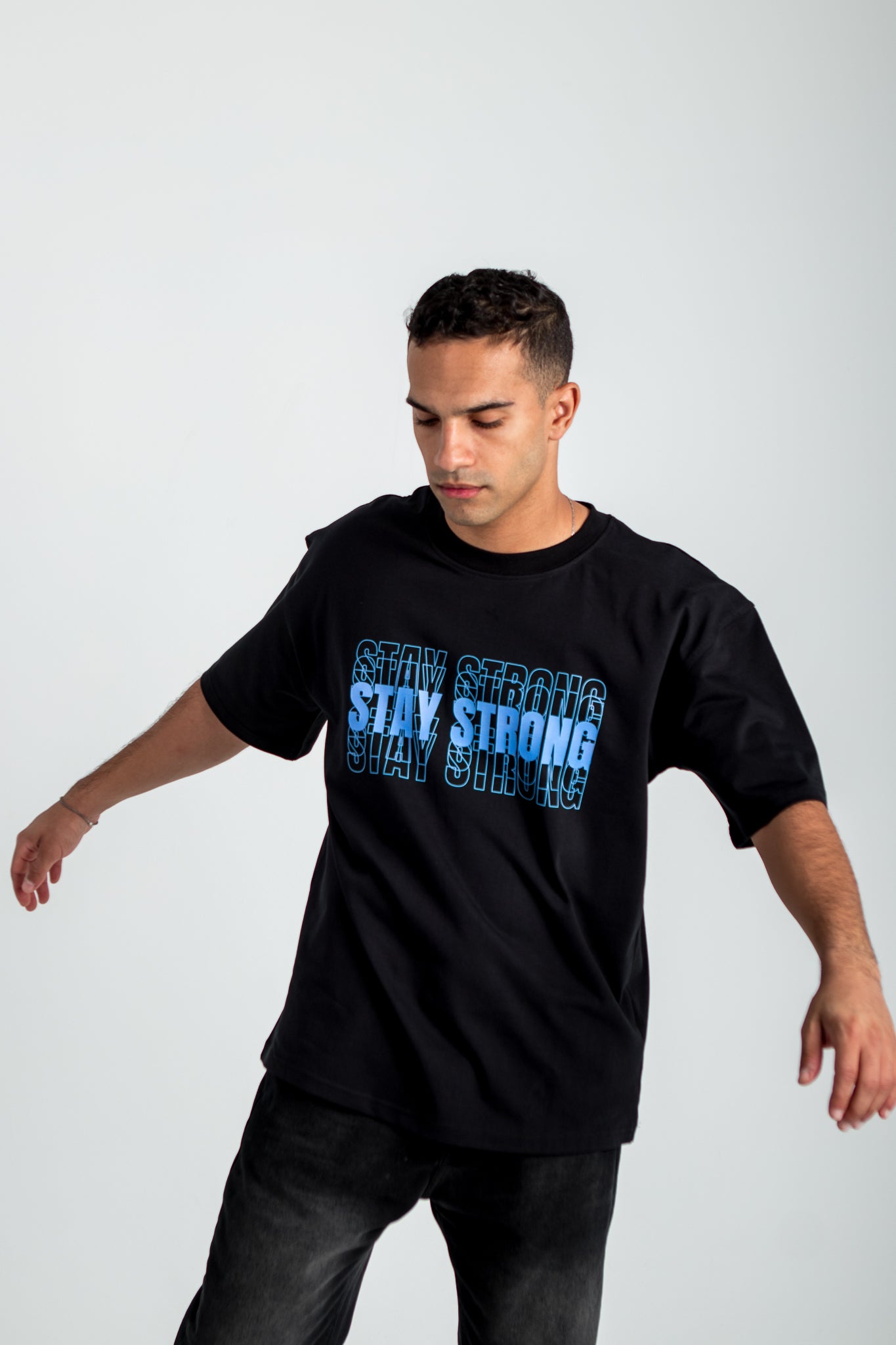 Delak “Stay Strong” Oversized Tee
