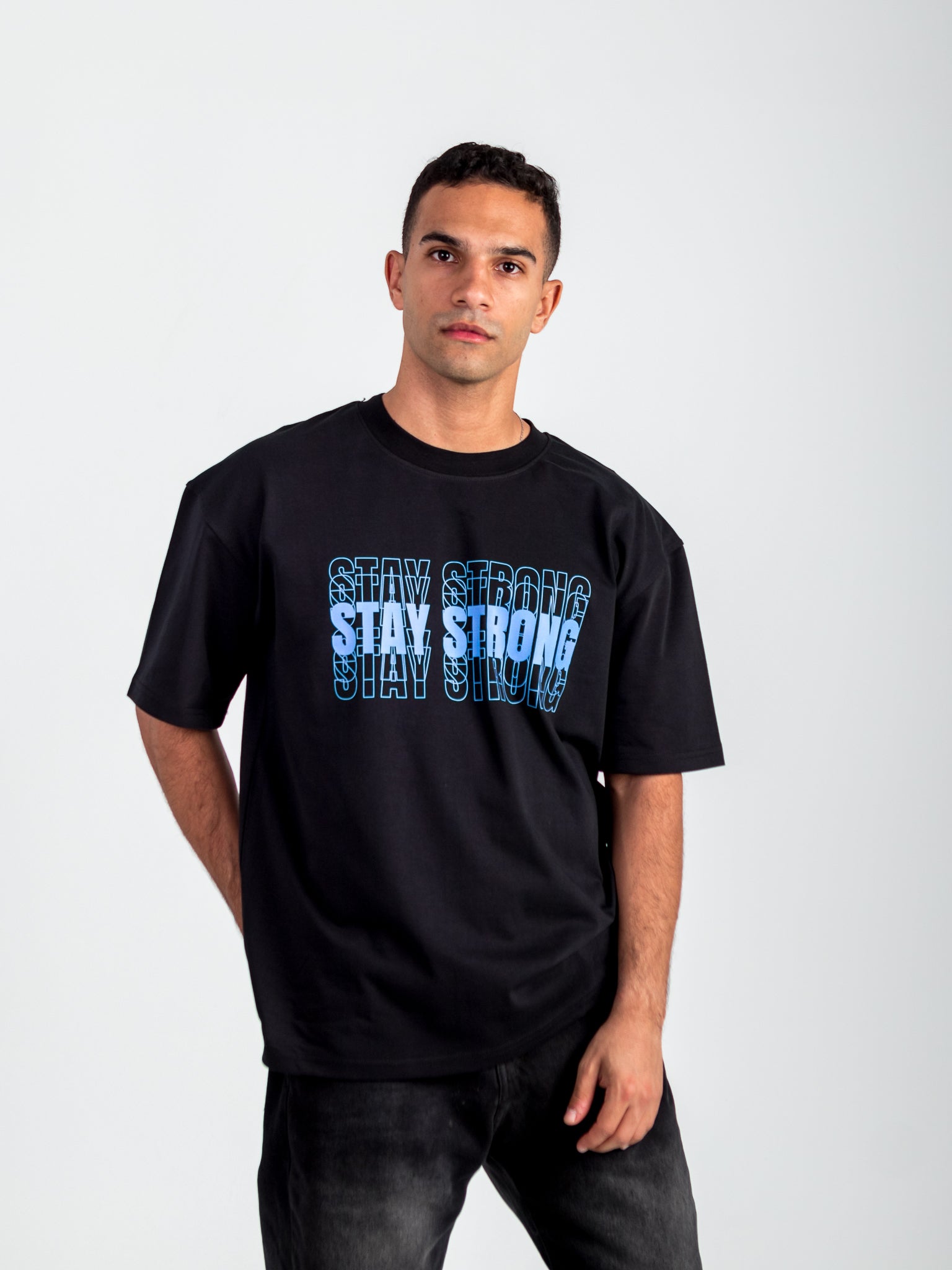 Delak “Stay Strong” Oversized Tee